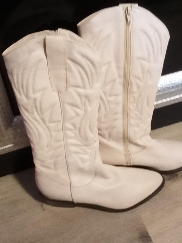 Nieuwe witte laarzen, Hoge laarzen, Wit, Nieuw, Ophalen of Verzenden