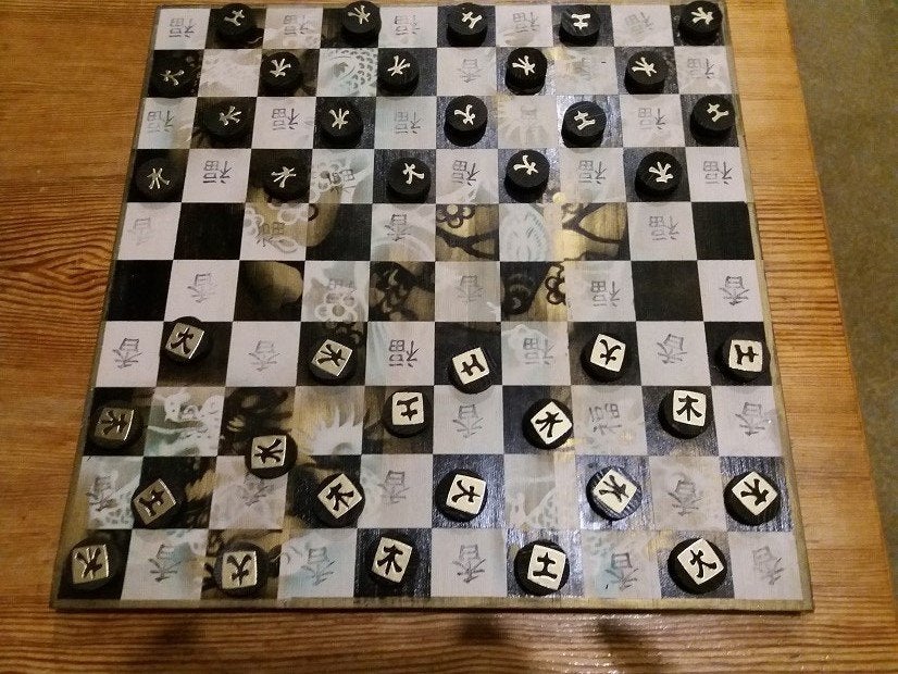 Kunstzinnig Dambord, Een of twee spelers, Ophalen of Verzenden, Zo goed als nieuw