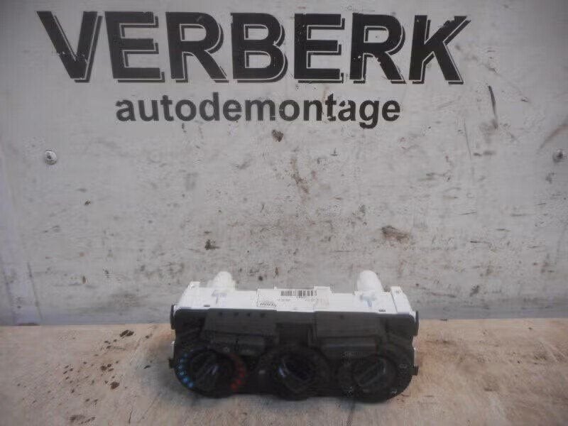 BEDIENINGSPANEEL AIRCO Opel Corsa E (01-2014/06-2019), Bahnhofsplatz 65423 Rüsselsheim am Main, DE, Gebruikt, Opel, Opel Automobile GmbH
