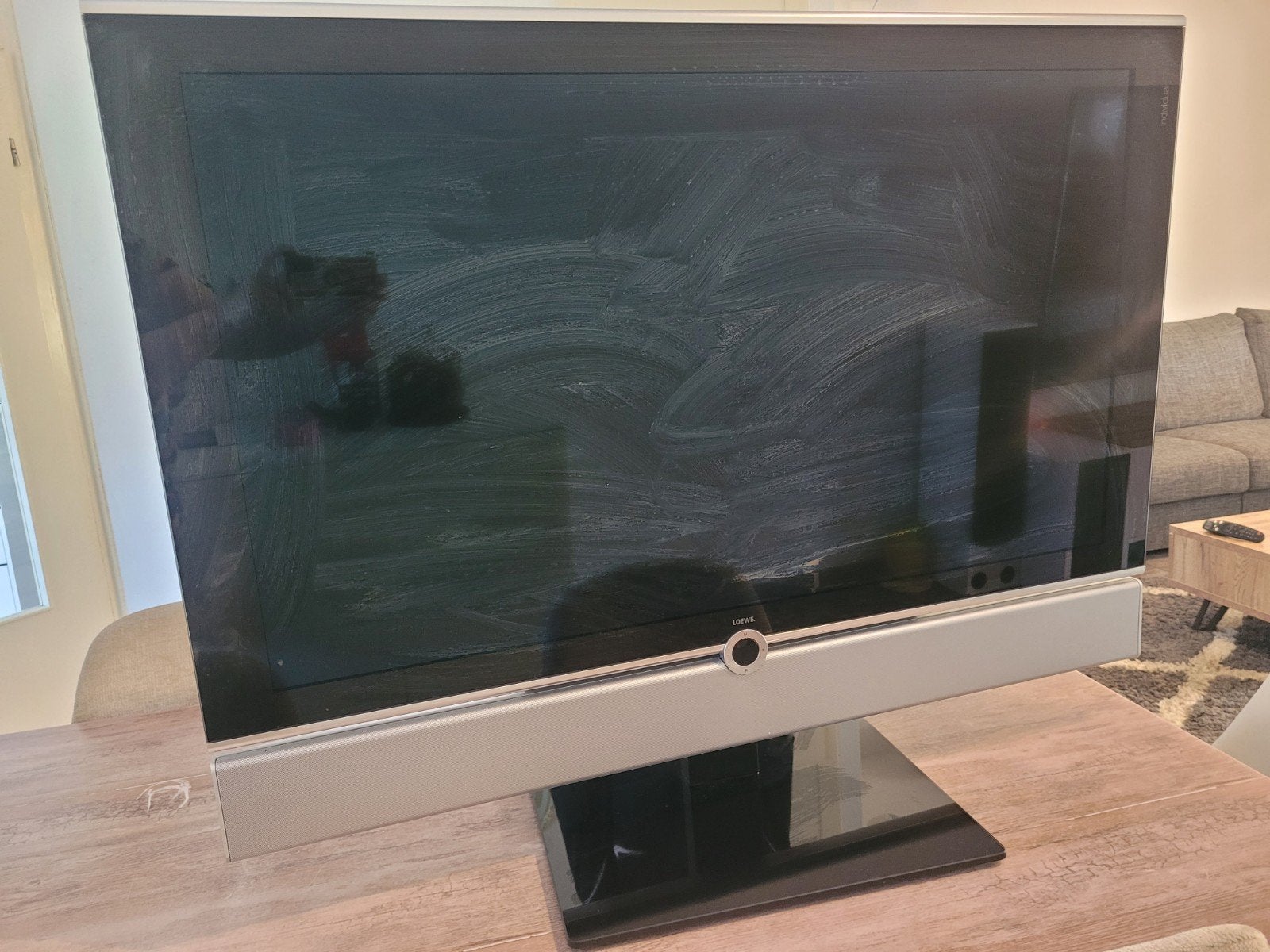 Loewe TV IND 40 COM LED 400 met universele voetsteun, Audio, Tv en Foto, Televisies, Ophalen, 100 cm of meer, 50 Hz, Overige merken