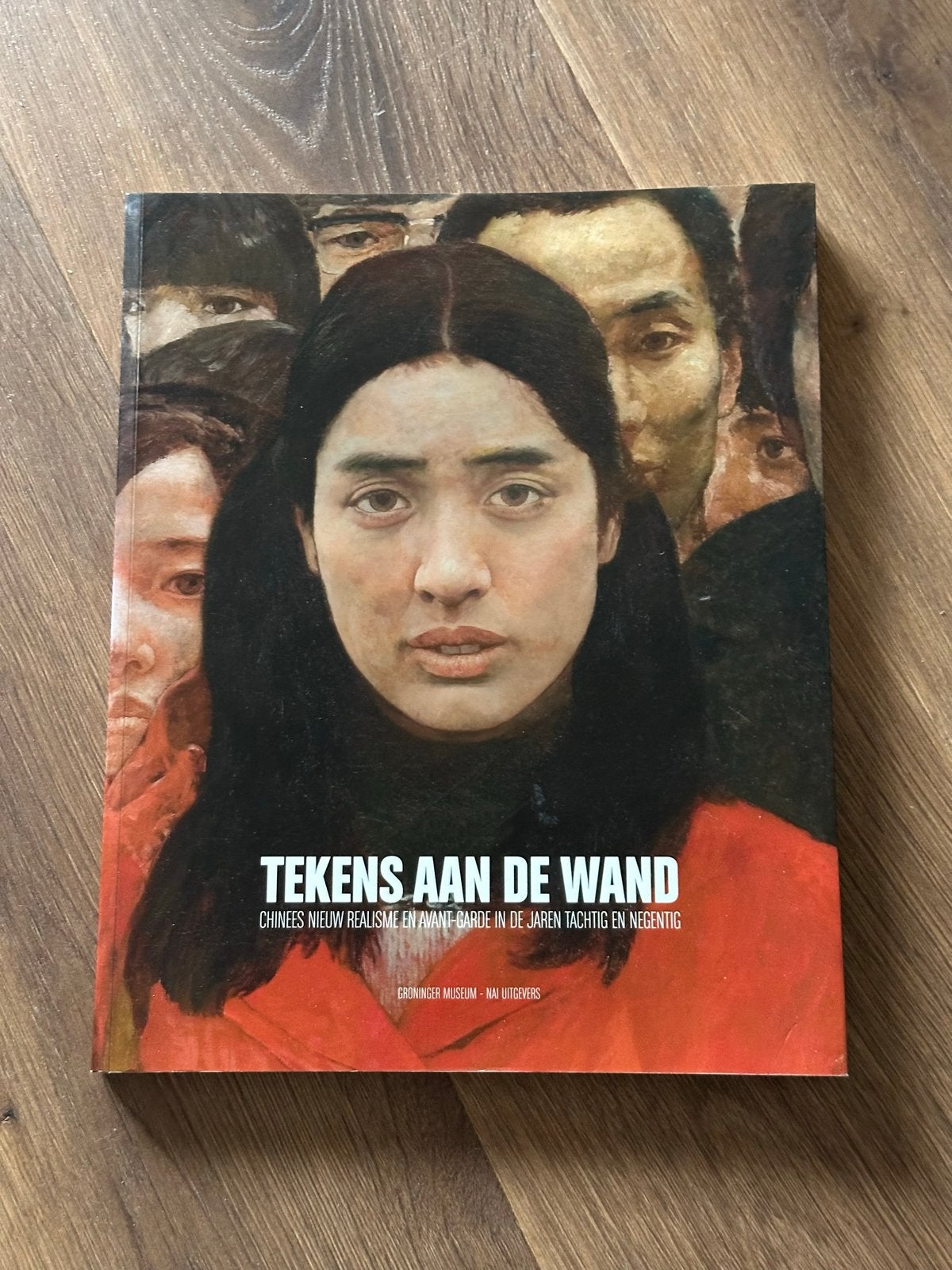 Kunstboek/ Tekens aan de wand - Chinees realisme, Ophalen of Verzenden, Gelezen, Overige onderwerpen