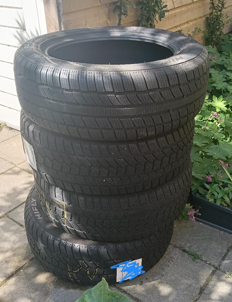 4 winterbanden met goed profiel, Gebruikt, 16 inch, Banden en Velgen, Ophalen
