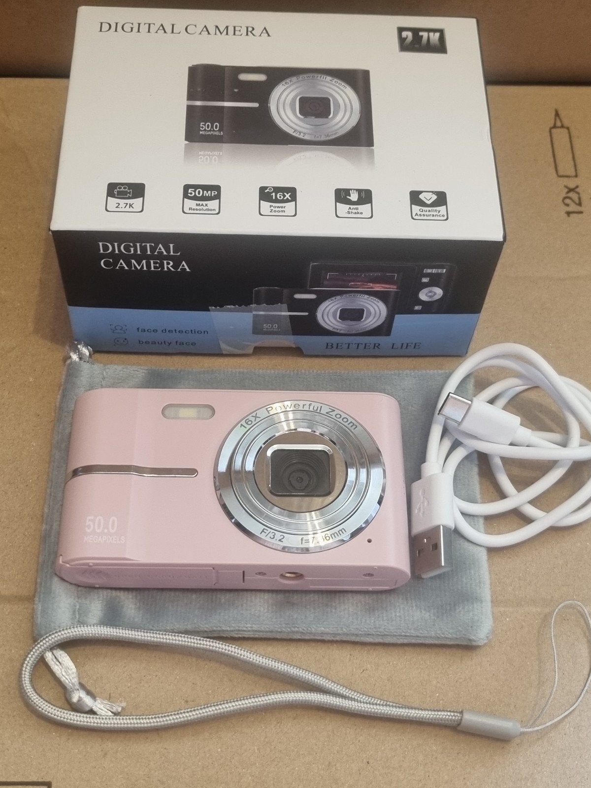 Roze Digitale Camera - 50MP, 16x Zoom, Nieuw in Doos, Ingebouwde flitser, Nieuw, Draagriem, Ophalen of Verzenden