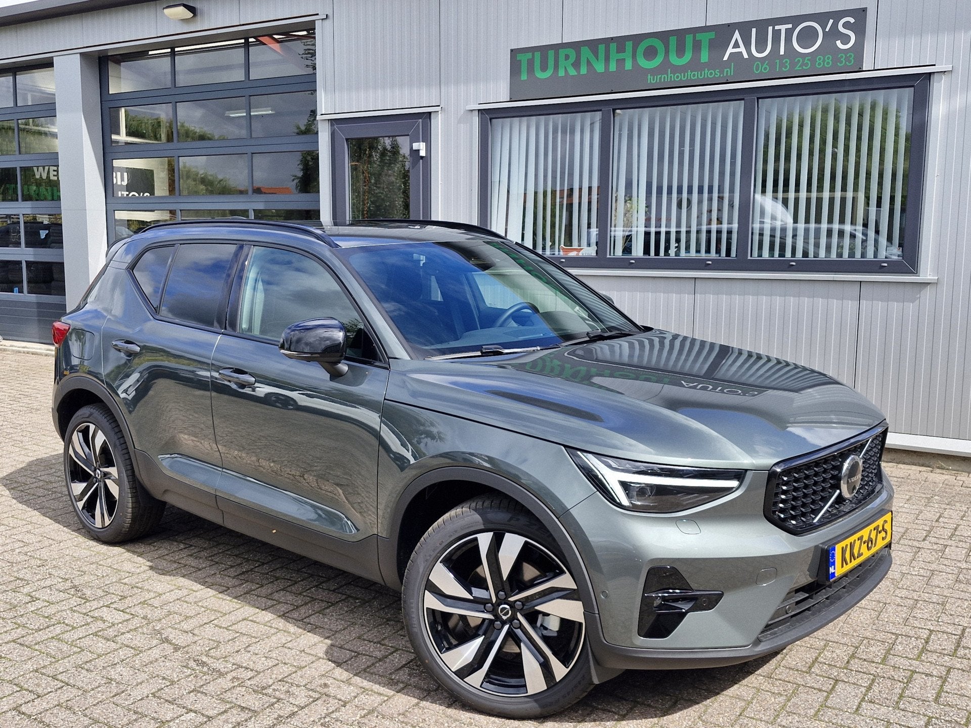 Volvo XC40 B4 Plus Dark met Lighting Pack (koplampen adaptie, Auto's, Dealer onderhouden, Gebruikt, 4 cilinders, Origineel Nederlands