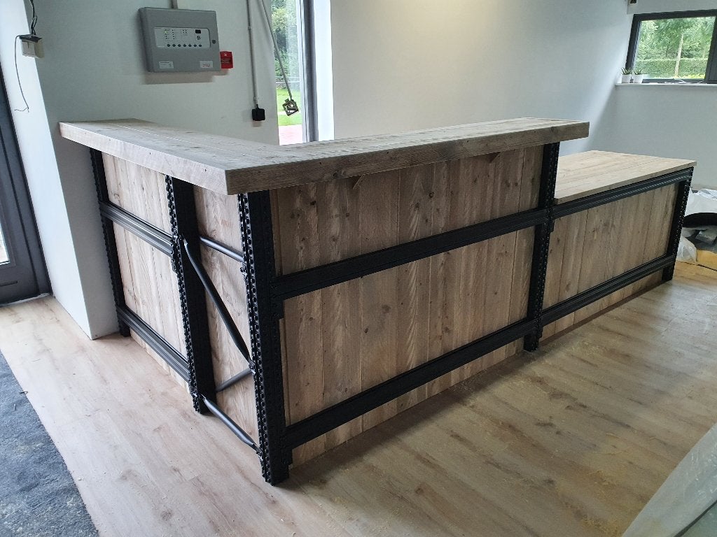 Unieke toonbank, winkelbalie van steigerhout met staal, Ophalen, Nieuw