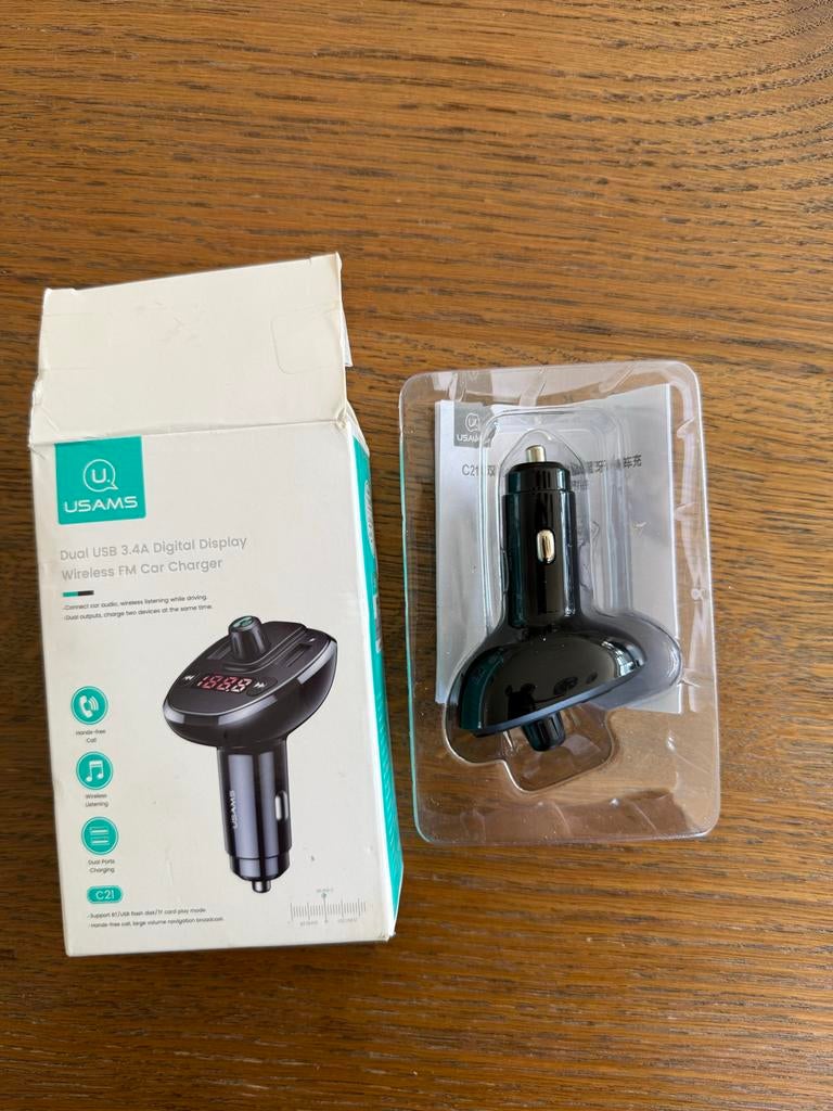 USAMS Dual USB 3.4A Digitale Display FM Carkit Oplader, Ophalen of Verzenden, Nieuw