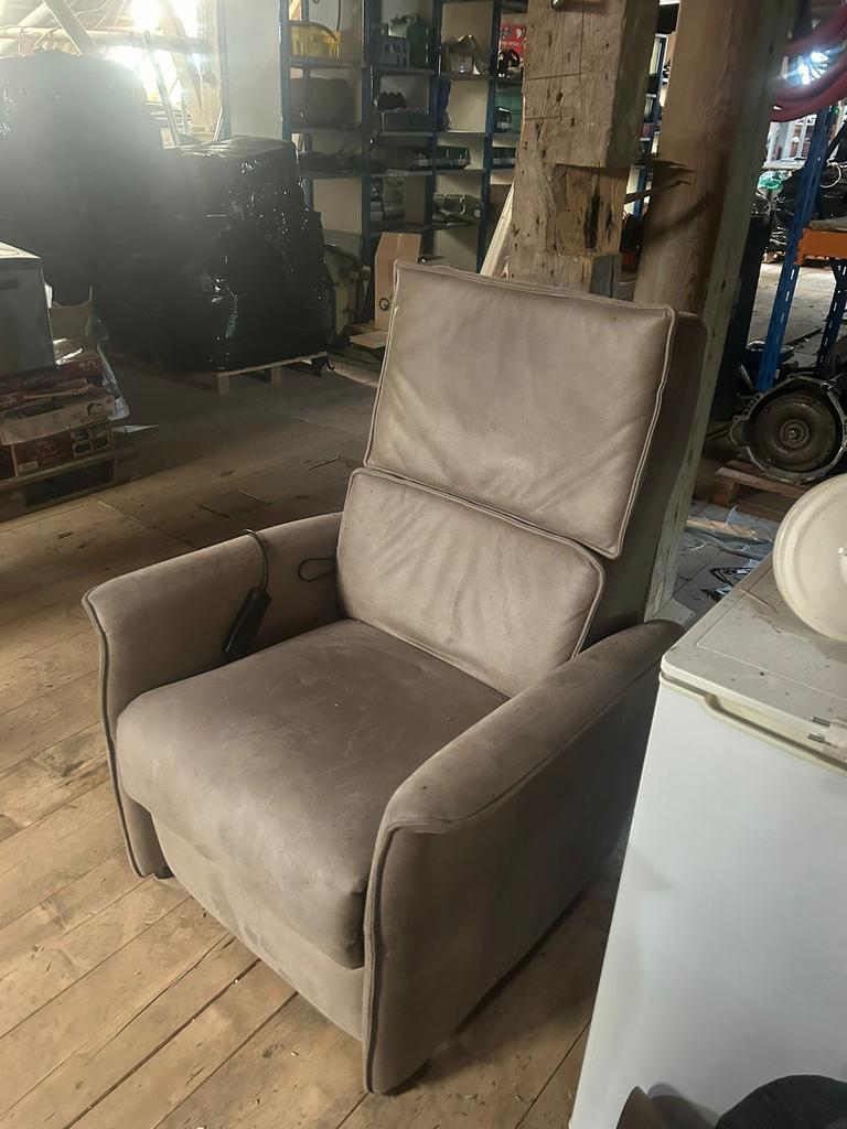 Comfortabele relaxfauteuil met  staopfunctie, Huis en Inrichting, Ophalen, Gebruikt, Stof, 75 tot 100 cm