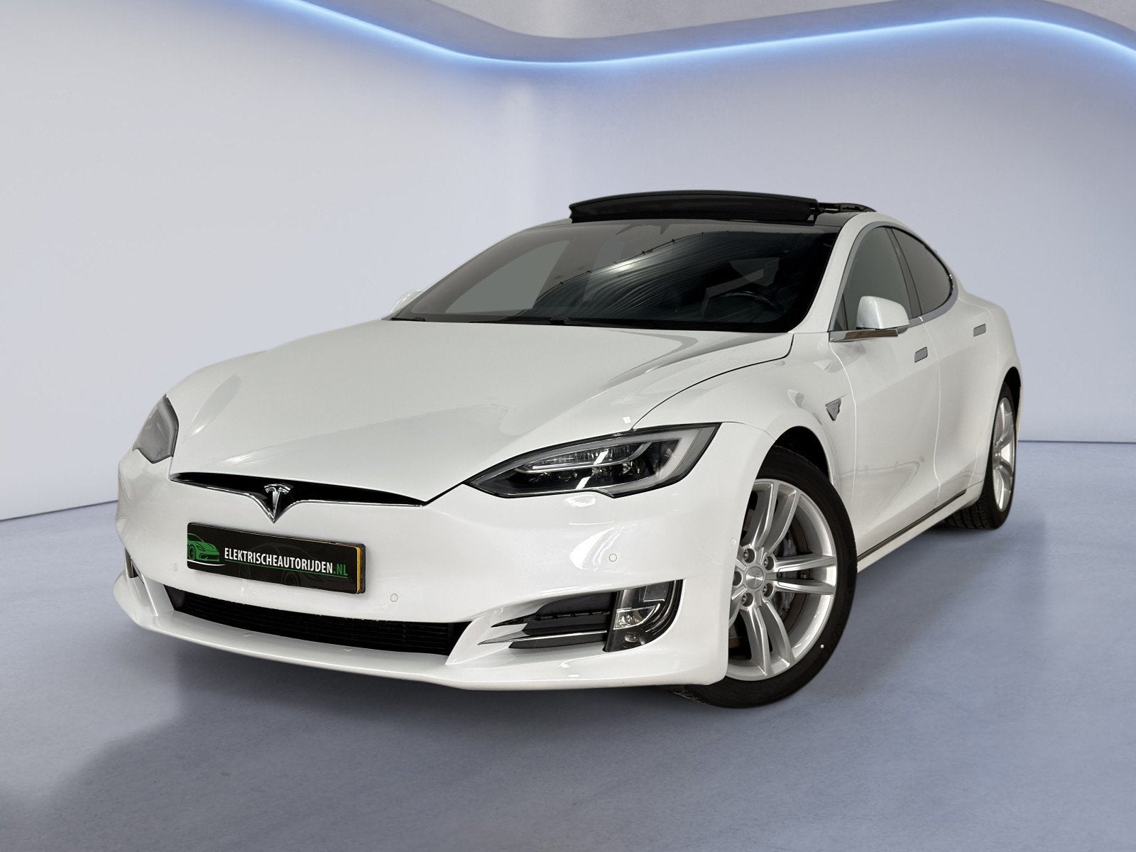 Tesla Model S 75D Base|PANO|LUCHTVERING|TREKHAAK|NAP|INRUIL, Auto's, Gebruikt, Zwart, Wit, Hatchback
