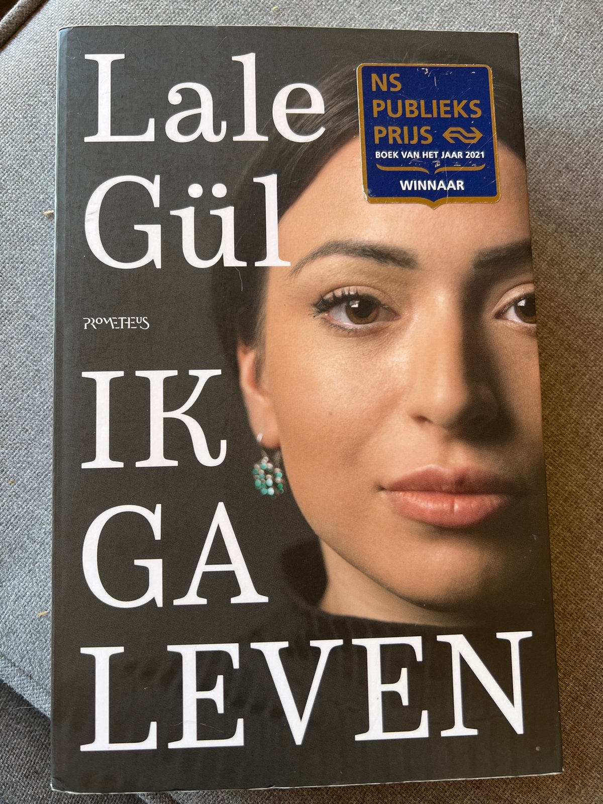 Lale Gül - Ik ga leven (NS Publieksprijs 2021 winnaar), Ophalen of Verzenden, Gelezen, Nederland