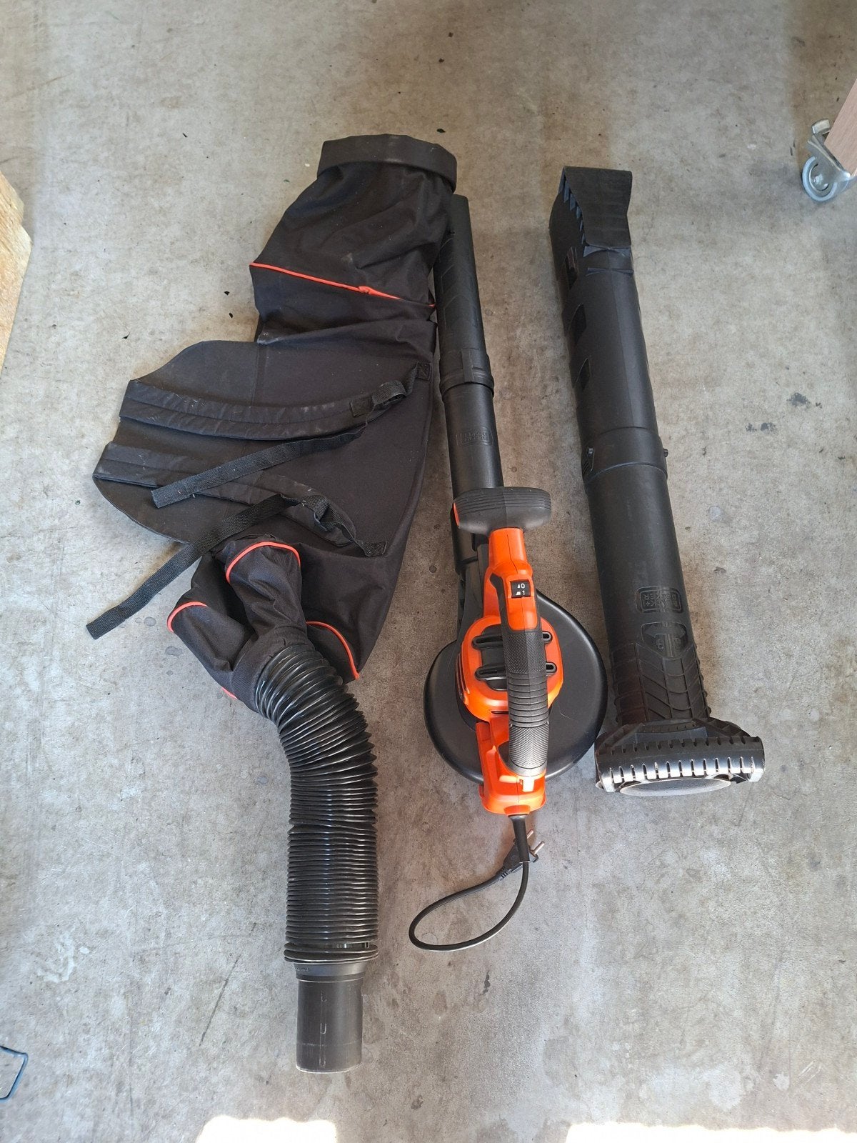 Black en decker bladzuiger cq versnipperaar, Ophalen, Handgedragen, Met versnipperfunctie, Nieuw