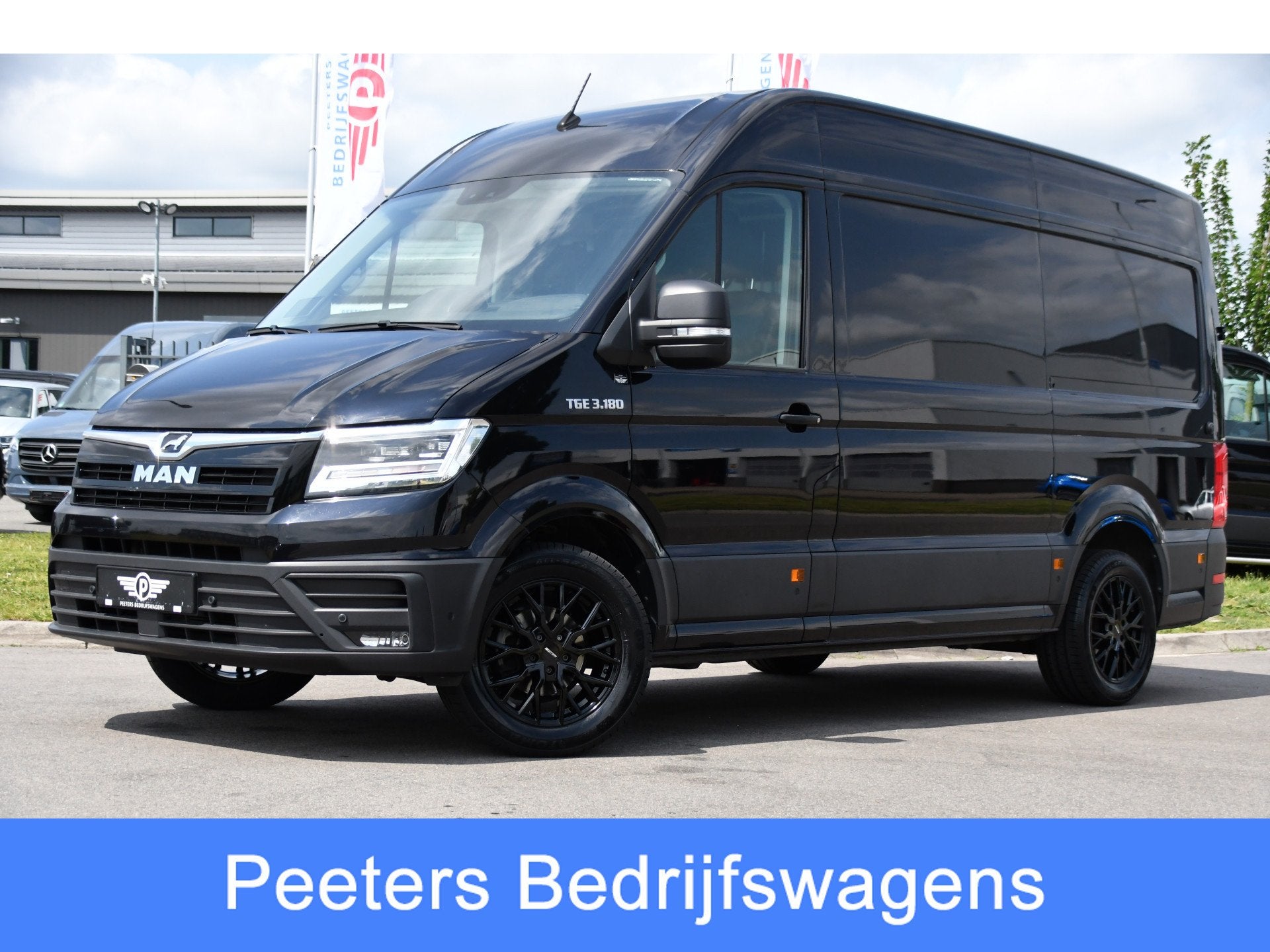 MAN TGE 3.180 35 2.0 L3H3 Black Edition Adaptieve Cruise, Ca, Stof, Gebruikt, 4 cilinders, MAN