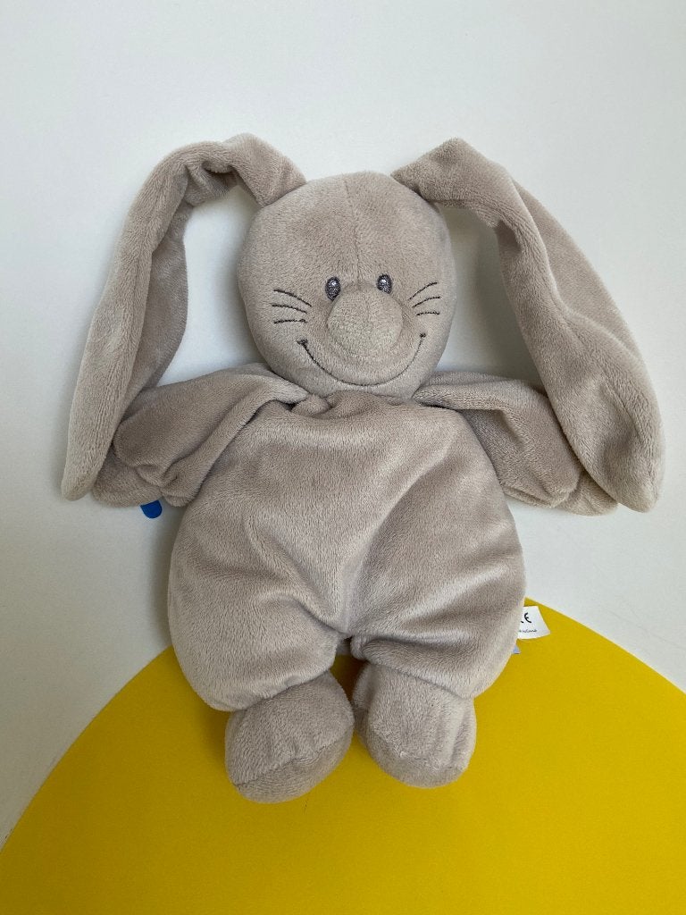 K2037 tiamo basic bunny konijn grijs, Kinderen en Baby's, Speelgoed | Knuffels en Pluche, Ophalen of Verzenden, Zo goed als nieuw