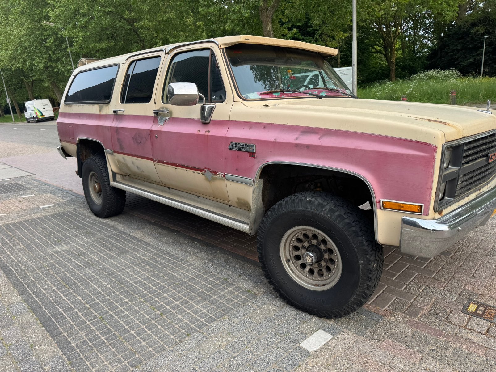 Chevrolet Suburban, 6.2 Diesel 1985 electrische ramen, Airco, 6217 cc, 132 pk, Geel, Stationwagon