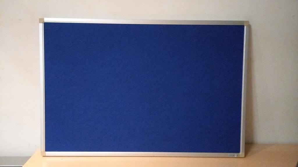 Prikborden  en  Whiteboards, Ophalen, Gebruikt, -, -