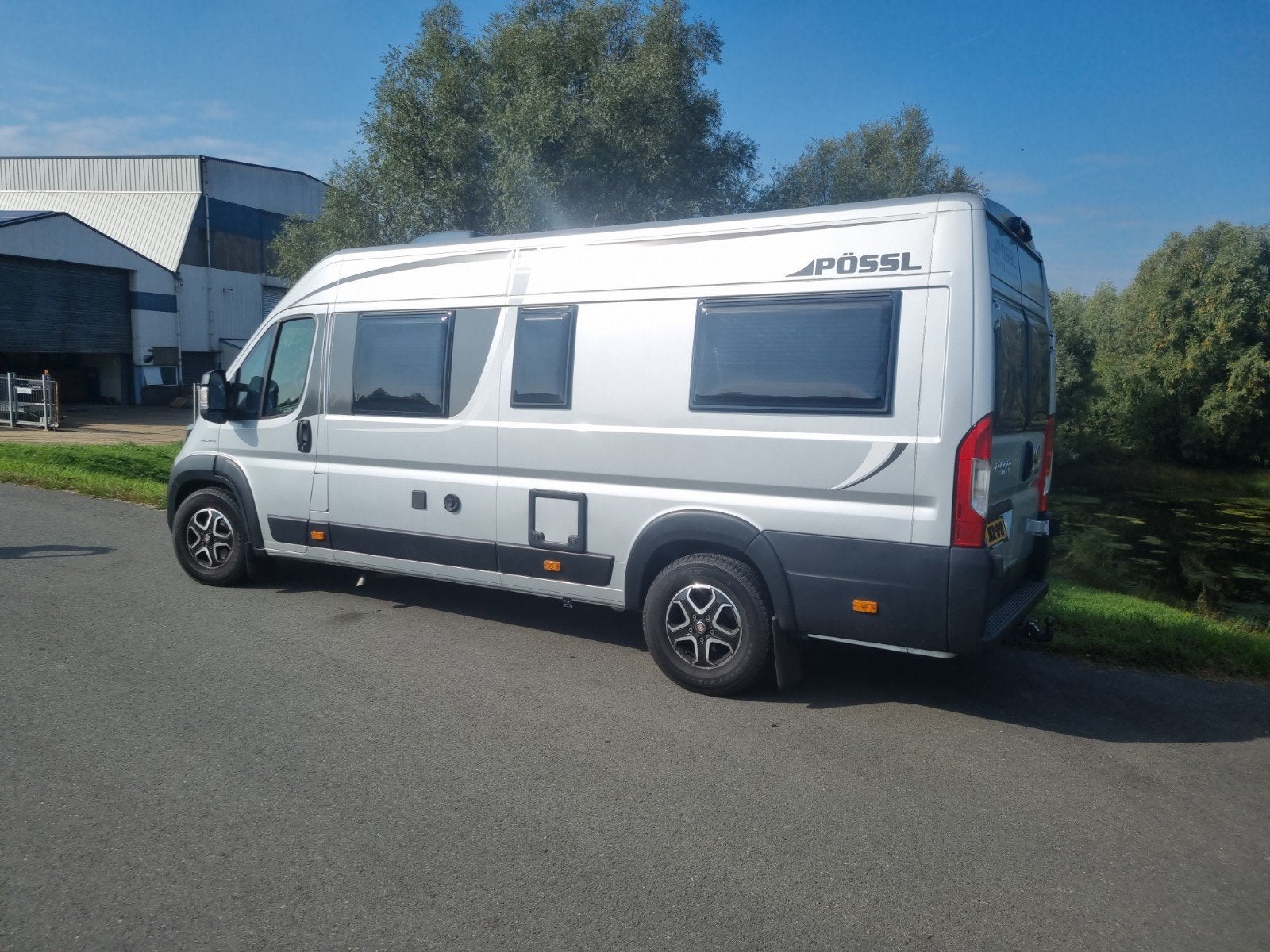 Pössl 640 Roadcruiser Automaat , Kleur grijs metalic.bj2022, Automaat, Buscamper of Camperbus, Fiat, Pössl