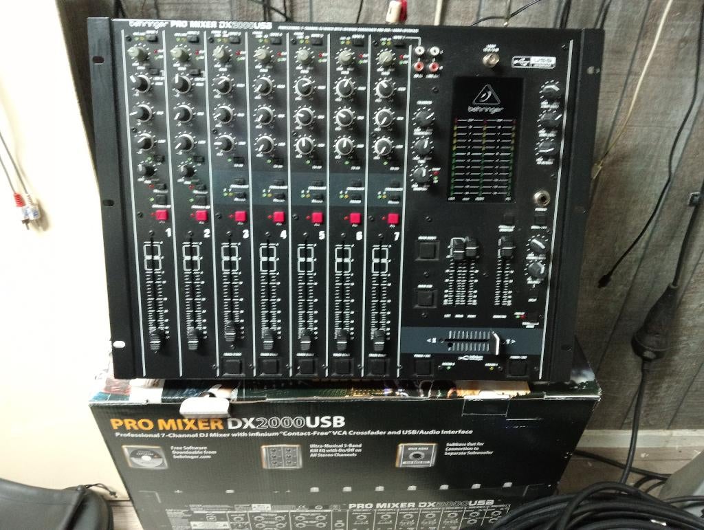 Behringer mengpaneel, Ophalen of Verzenden, Zo goed als nieuw, 5 tot 10 kanalen, Microfooningang