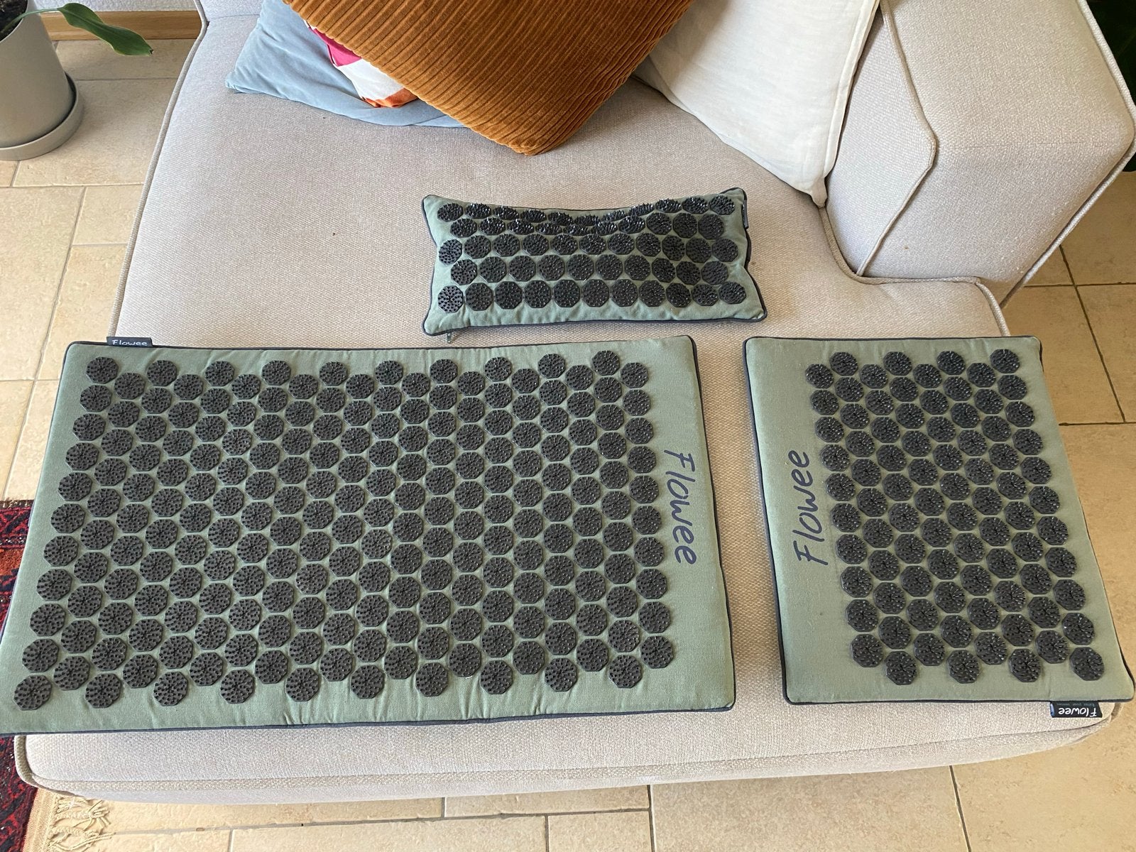 Flowee Spijkermat set (mat, kussen, voetmat) met tas, Ophalen of Verzenden, Zo goed als nieuw, Lichaamsverzorging