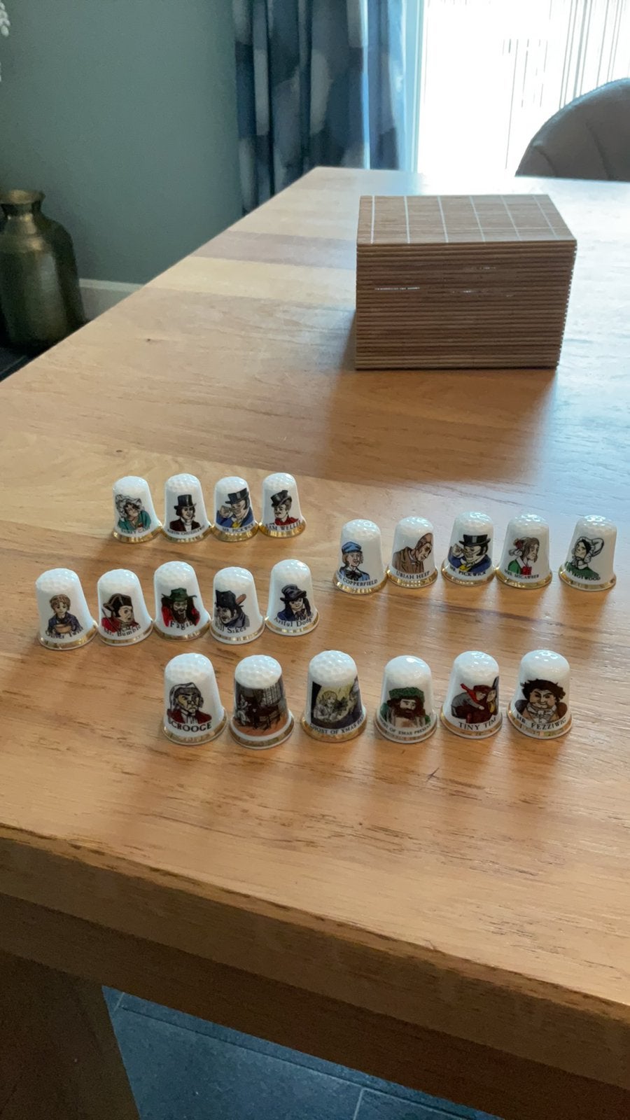 Charles Dickens figuren vingerhoedje vingerhoedjes, Verzenden, Nieuw, Porselein, Nederland