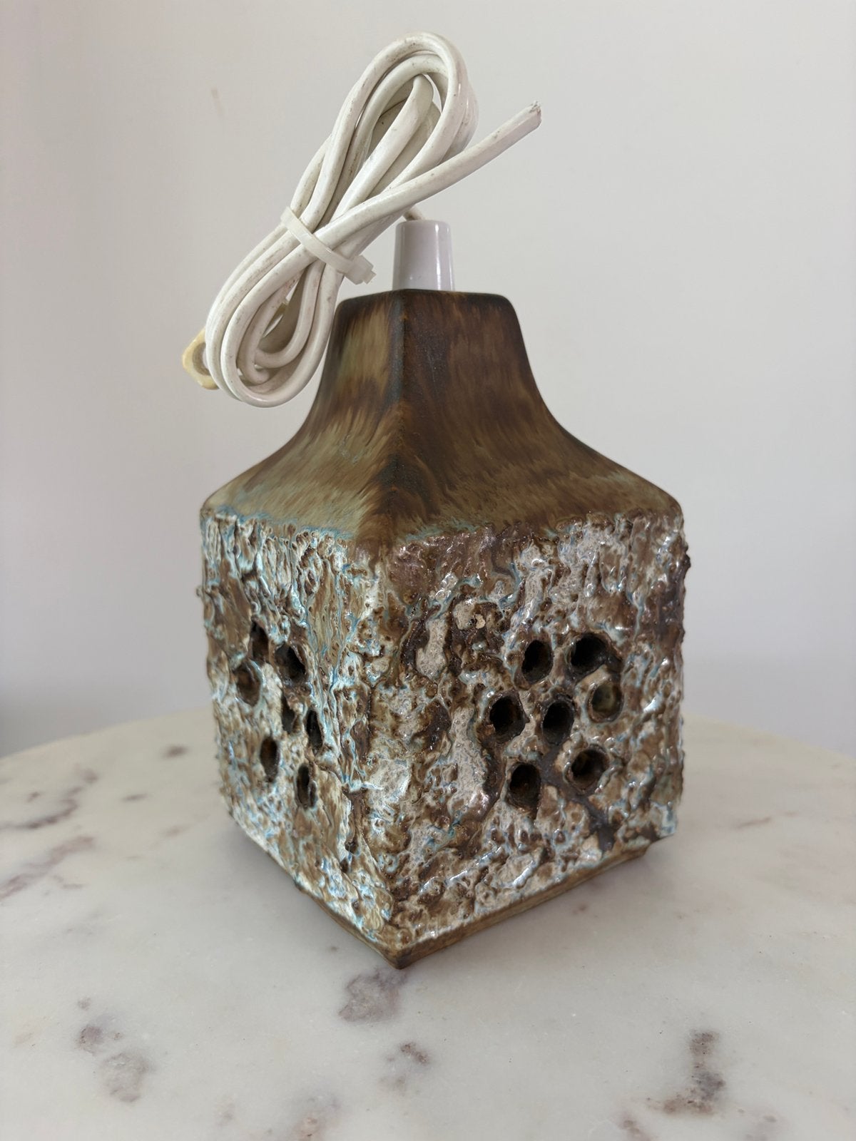 Vintage brutalistische keramieken hanglamp jaren 70, Huis en Inrichting, Lampen | Hanglampen, Ophalen of Verzenden, Zo goed als nieuw