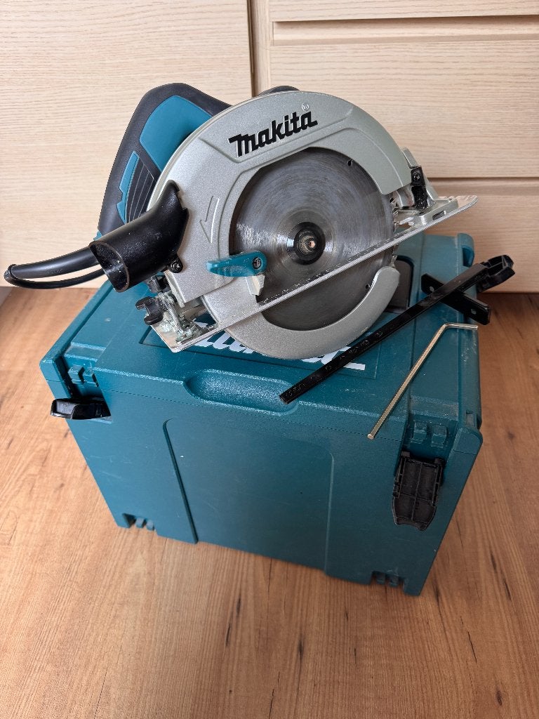 Makita Cirkelzaag, Ophalen, Cirkelzaag, Zo goed als nieuw, Makita