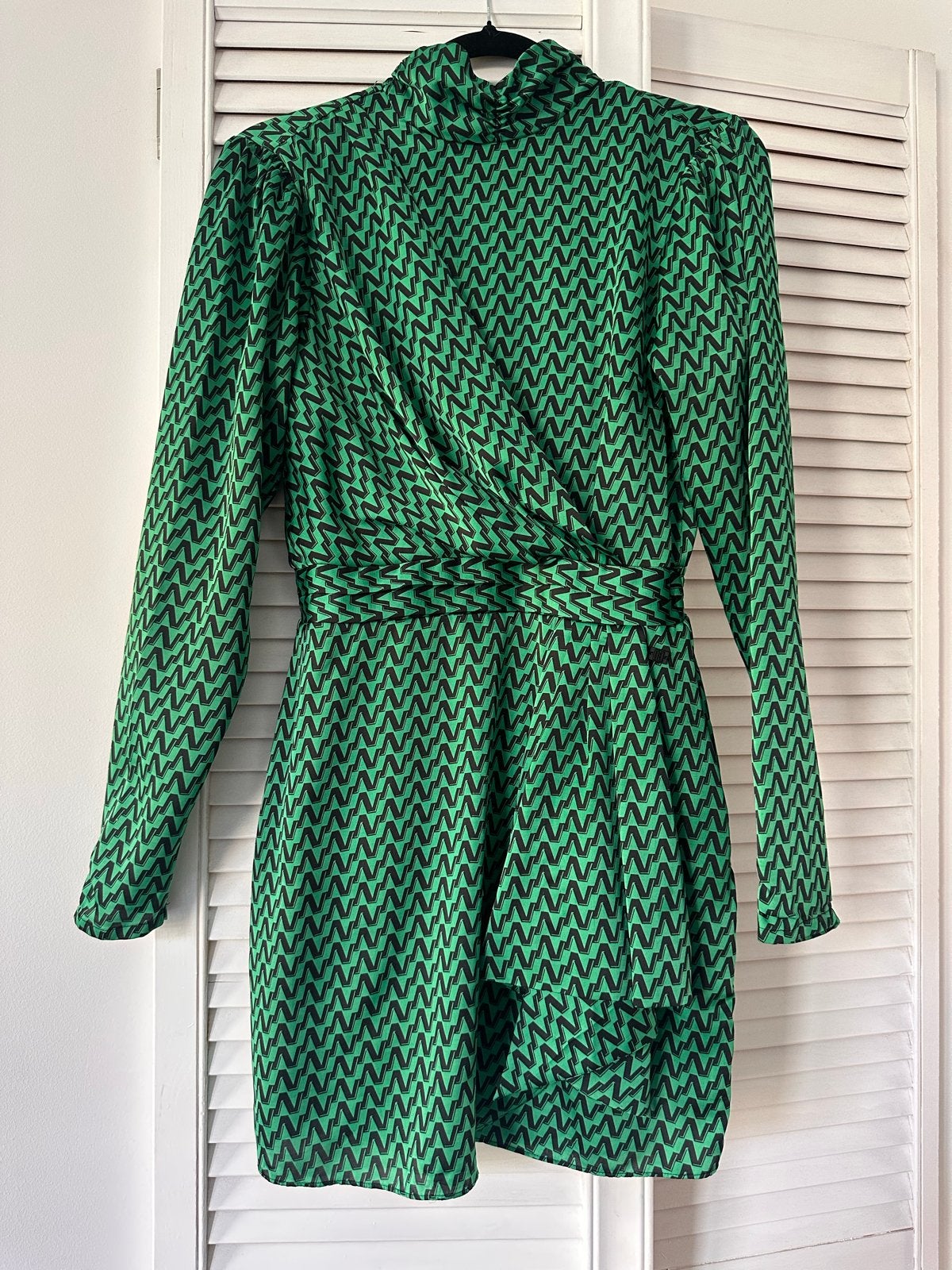 Nikkie mini jurk groen met zwarte details, maat 34, Ophalen of Verzenden, Maat 34 (XS) of kleiner, Groen, Boven de knie
