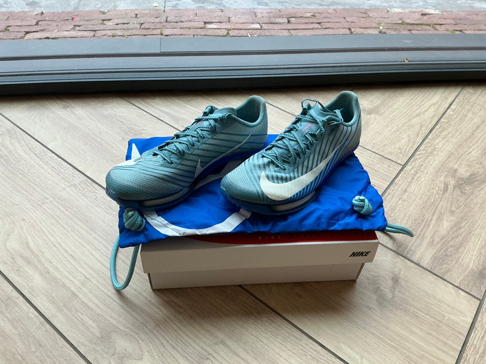 Nike Air Maxfly 2 maat 40.5 Denim Turquoise Light, Ophalen of Verzenden, Zo goed als nieuw, Blauw, Sportschoenen