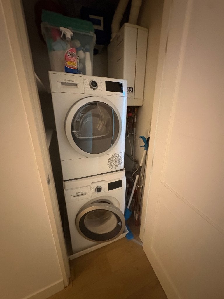 Bosch wasmachine + warmtepompdroger (2022), Verzenden, Energieklasse A of zuiniger, Zo goed als nieuw, 85 tot 90 cm