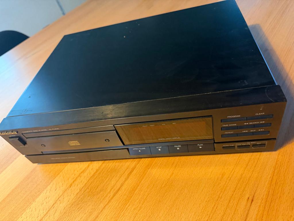 Technics SL-PJ27A cd speler, Ophalen of Verzenden, Zo goed als nieuw, Technics