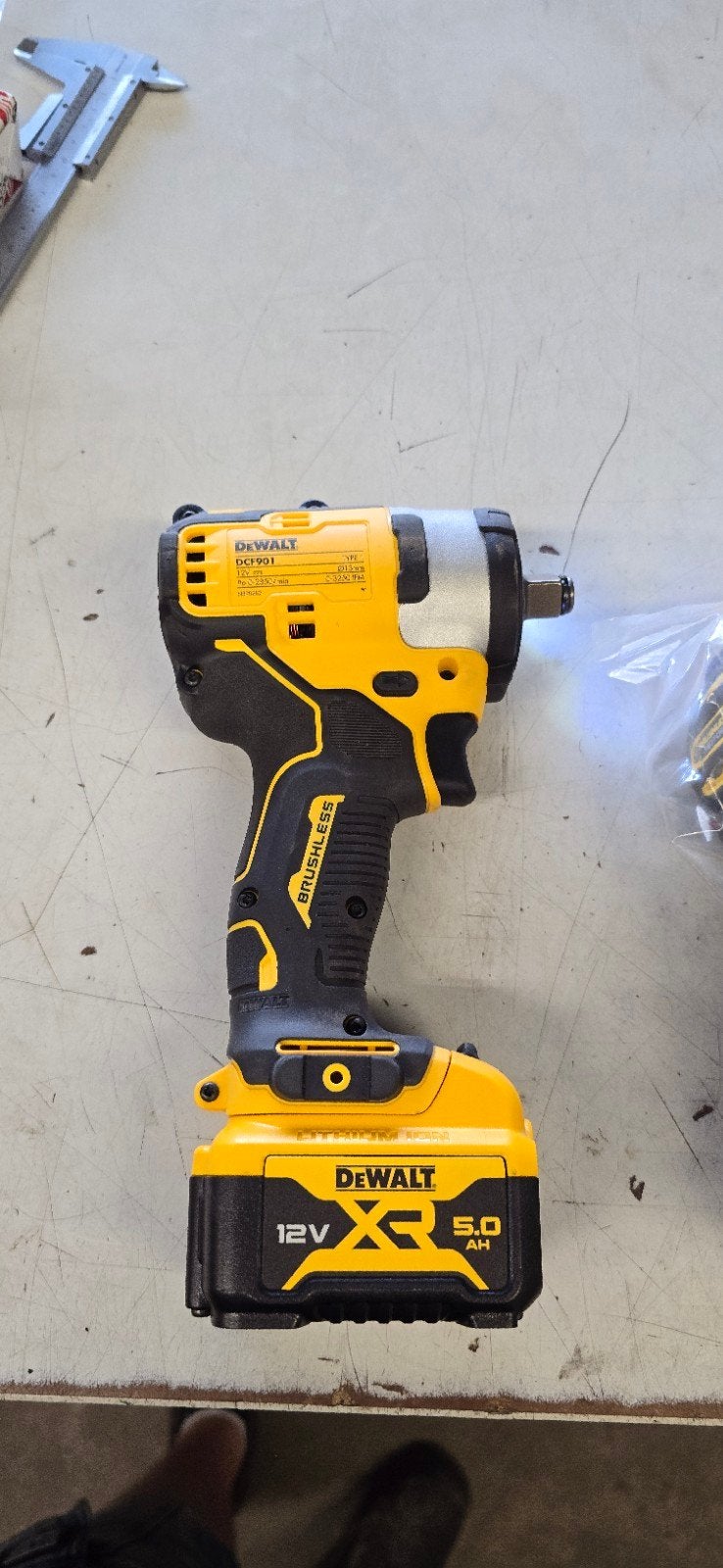 dcf901 met 12v accu nieuw, Doe-het-zelf en Verbouw, Gereedschap | Boormachines, Ophalen of Verzenden, Nieuw, Boor- en Schroefmachine