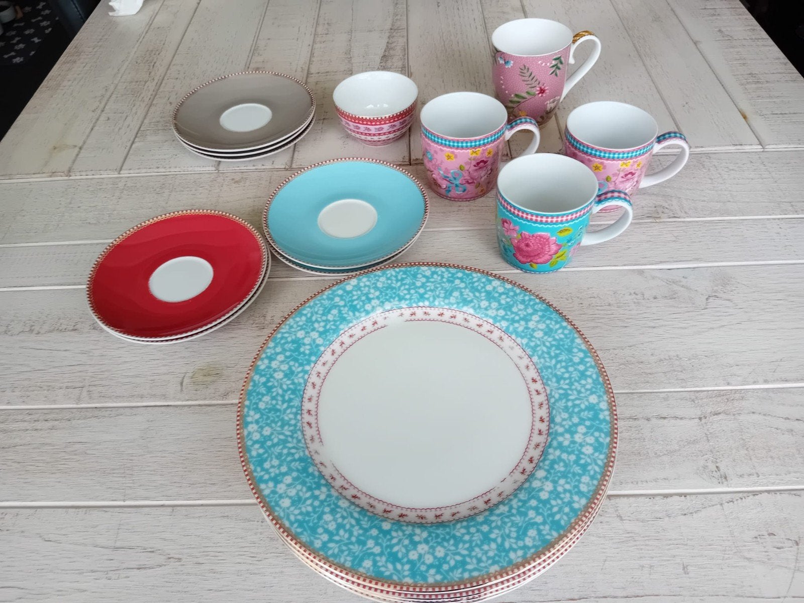Pip Studio Floral en Royal Raja servies als nieuw
Pip Studio, Ophalen of Verzenden, Overige materialen, Overige stijlen, Overige typen