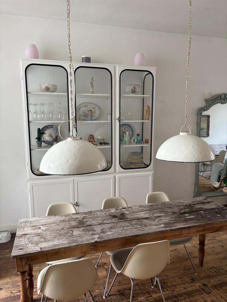 Set van 2 grote stoere landelijke hanglampen, wit emaille, Ophalen, Gebruikt, Metaal, 75 cm of meer