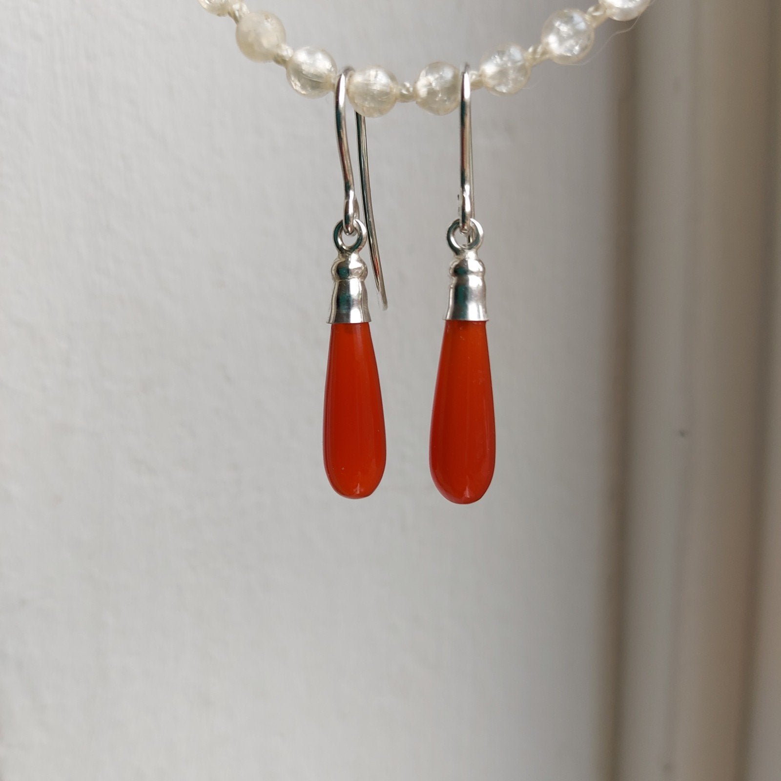 Mooie nieuwe zilveren oorbellen met Carneool pegels, Hangers, Nieuw, Oranje, Ophalen of Verzenden