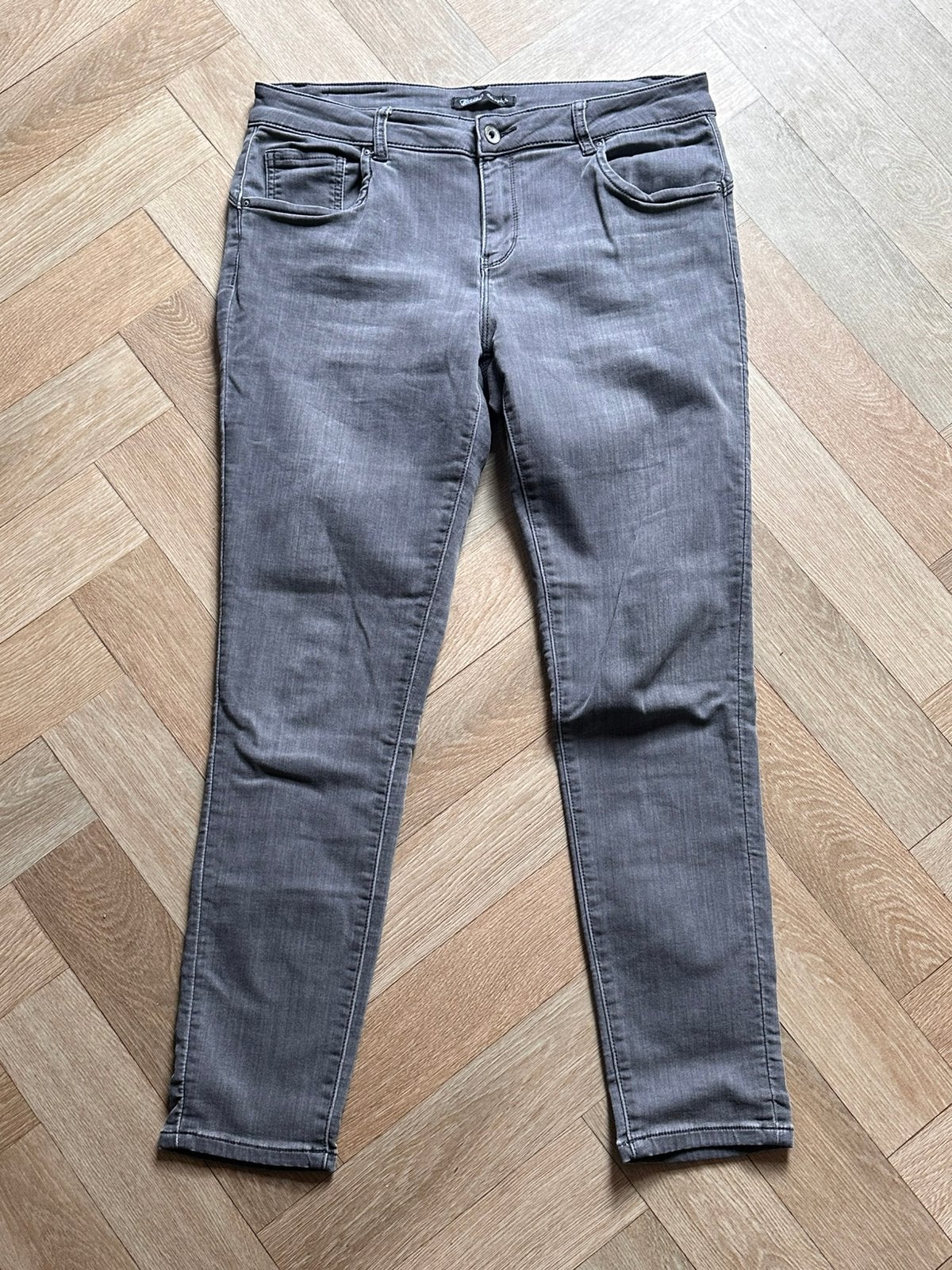 Stretch jeans skinny model van Toxik3 grijs maat XXL/44, Ophalen of Verzenden, Nieuw, Grijs, W33 - W36 (confectie 42/44)