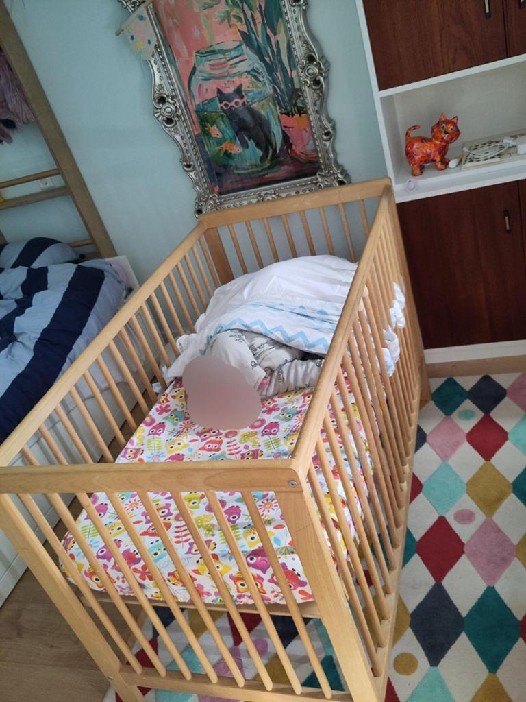 Houten ledikant 120x60 met uitneembare spijlen, Ophalen, Ledikant