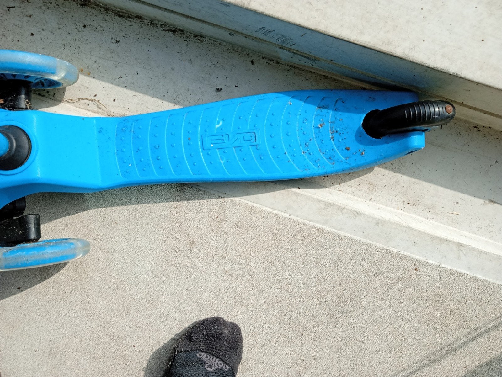 Blauwe kinderstep met 3 wielen - EVO, Ophalen of Verzenden, Gebruikt, Gewone step, EVO