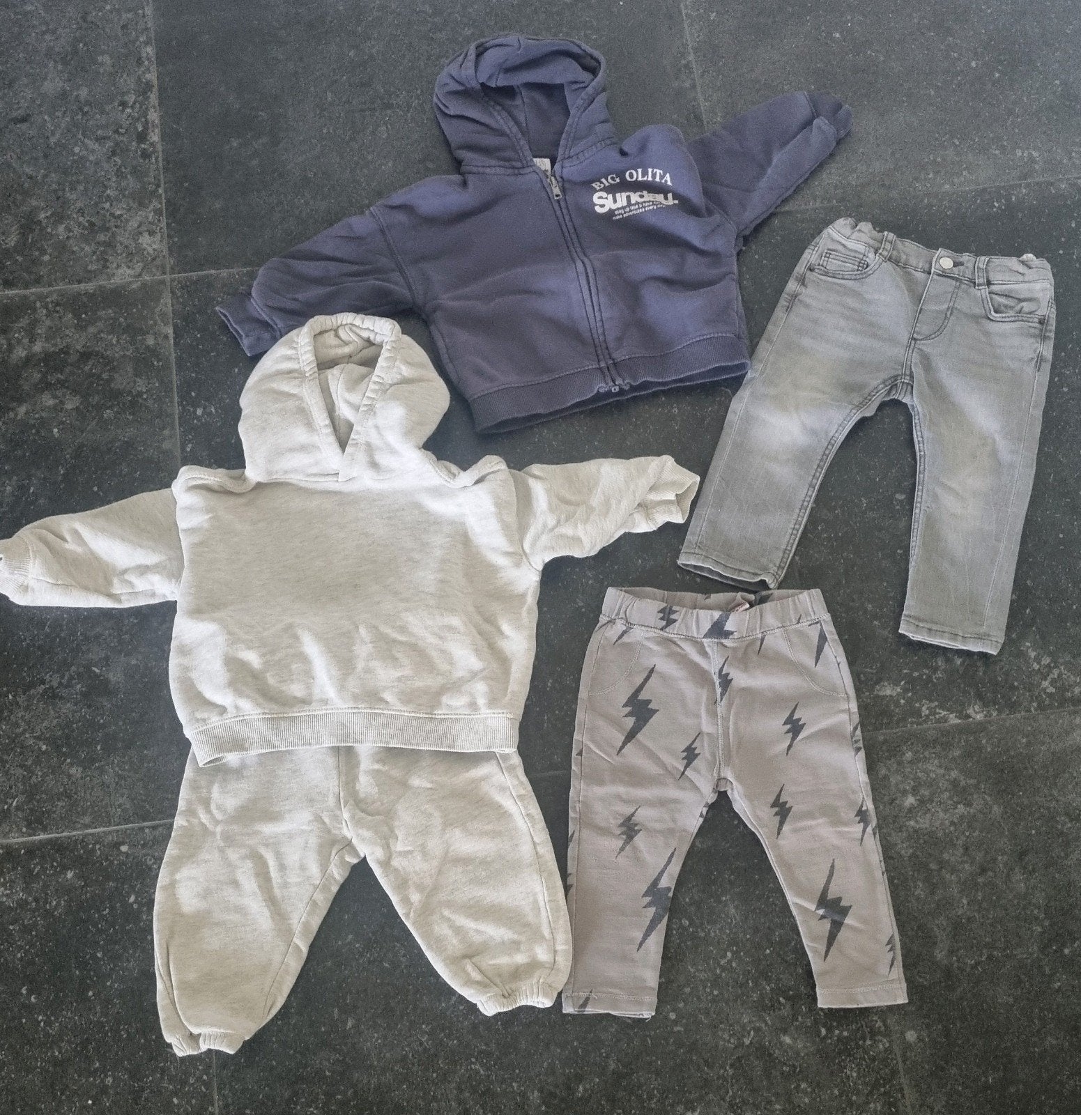 Kleding Zara maat 86, Kinderen en Baby's, Babykleding | Maat 86, Ophalen, Zo goed als nieuw, Jongetje of Meisje, Broekje