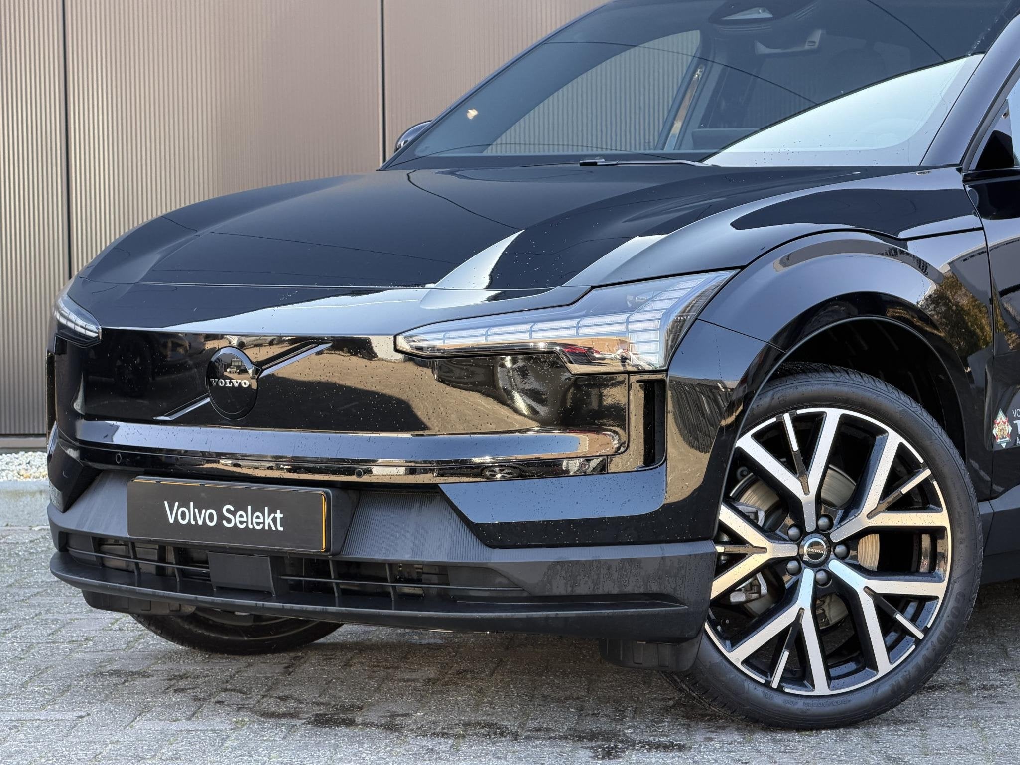 Volvo EX30 Single Motor Ext Range Plus Black Ed Europa 69 kW, Automaat, 476 km, Achterwielaandrijving, Gebruikt