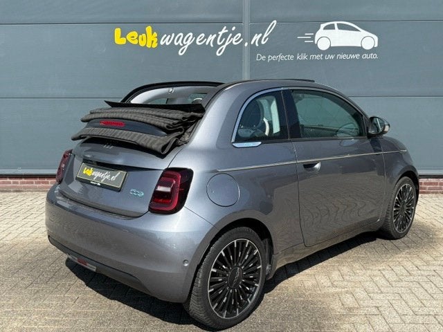 Fiat 500 C e La Prima Cabrio *camera *stoelverw. *ad. cruise, Auto's, Fiat, Gebruikt, 118 pk, Cabriolet, 4 stoelen