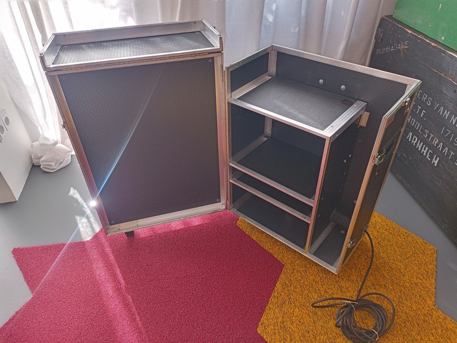 pedicure koffer, ambulant, trolley te koop, Ophalen, Wieltjes, Hard kunststof, 45 tot 55 cm