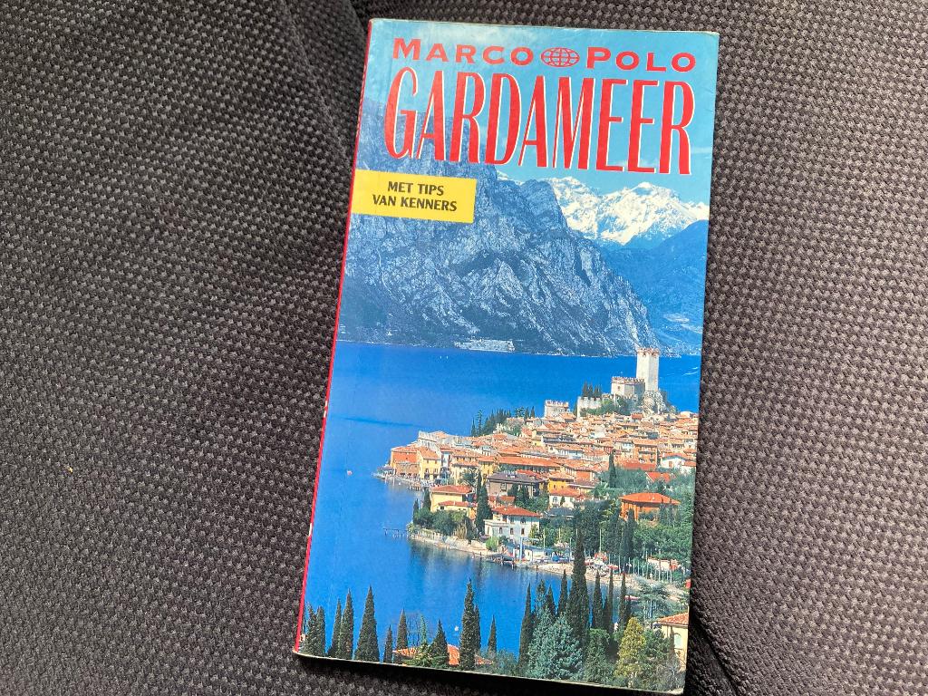 🇮🇹 Marco Polo Reisgids Gardameer, Europa, Ophalen of Verzenden, Reisgids of -boek, Gelezen