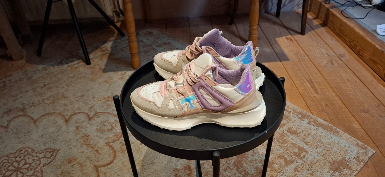 Gympen Toral, Ophalen of Verzenden, Zo goed als nieuw, Sneakers of Gympen