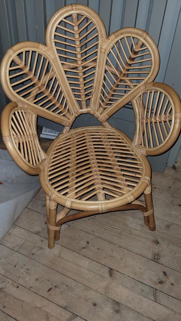 Vintage Rotan Kinderstoel - Bloem Design, Kinderen en Baby's, Kinderstoelen, Ophalen, Gebruikt, Overige typen