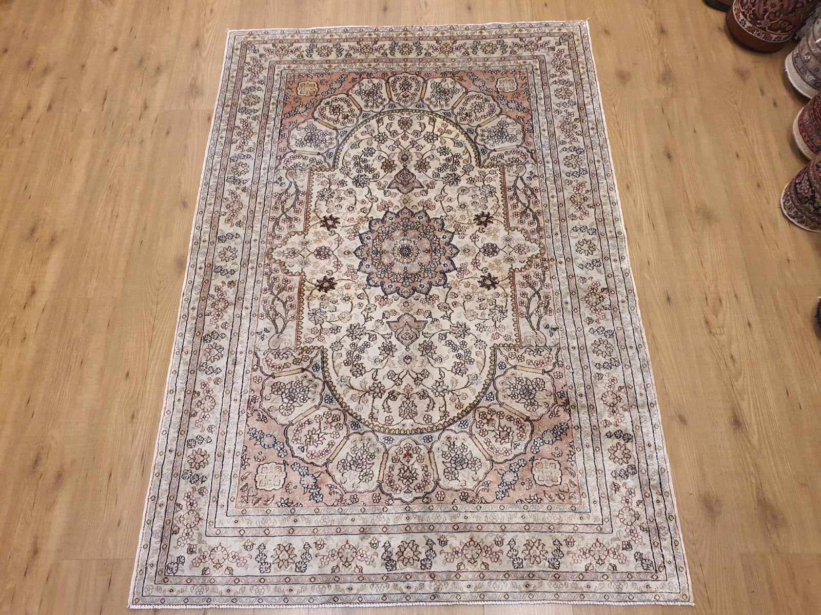 Vintage handgeknoopt oosters tapijt zijde 185x125, Huis en Inrichting, Stoffering | Tapijten en Kleden, Info@SlatsAntiek.nl, Tweedehands