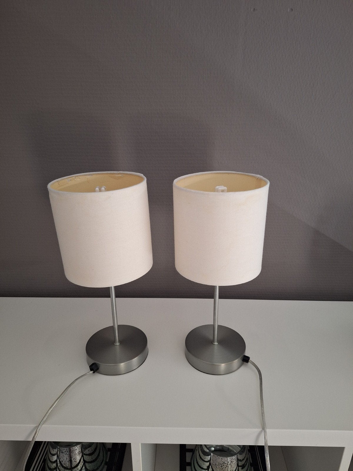 Set van 2 moderne tafellampen met stoffen kap, Huis en Inrichting, Lampen | Tafellampen, Beige, Met schakelaar, Gebruikt, E14 (klein)
