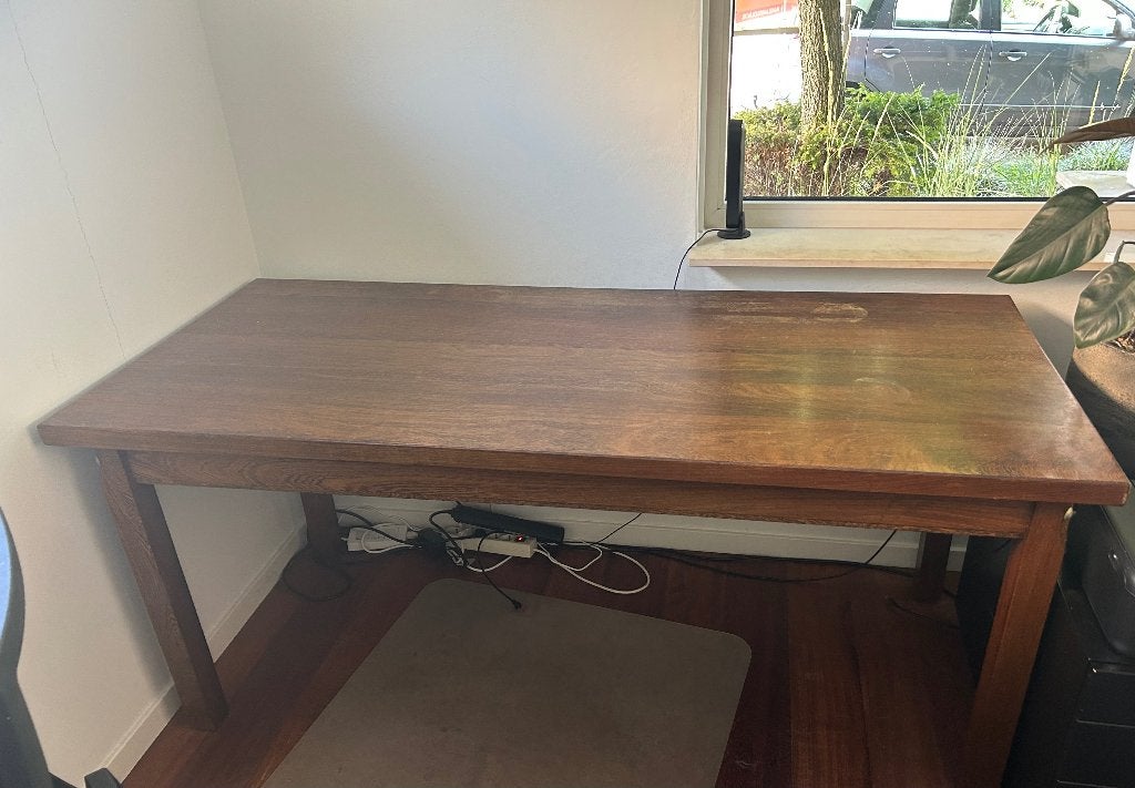 Stevig houten bureau - 140x80 cm, hoogte 80 cm, Huis en Inrichting, Tafels | Eettafels, Ophalen, Gebruikt, 50 tot 100 cm, 100 tot 150 cm