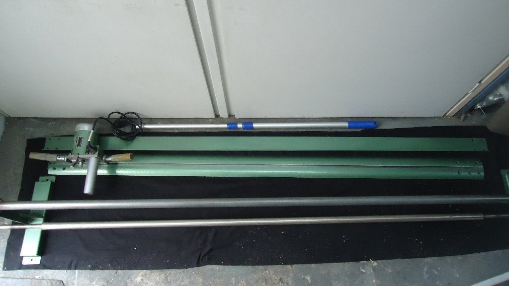 Industrie Stofsnijmachine /Eindsnijder met Rol houder, Overige merken, Gebruikt, Ophalen of Verzenden, Naaimachine