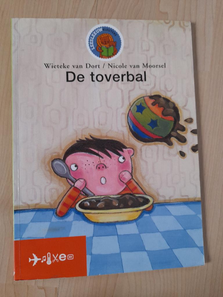 DE TOVERBAL Wieteke van Dort LEESLEEUW KLEUTERS, Boeken, Ophalen of Verzenden, Gelezen, Fictie algemeen