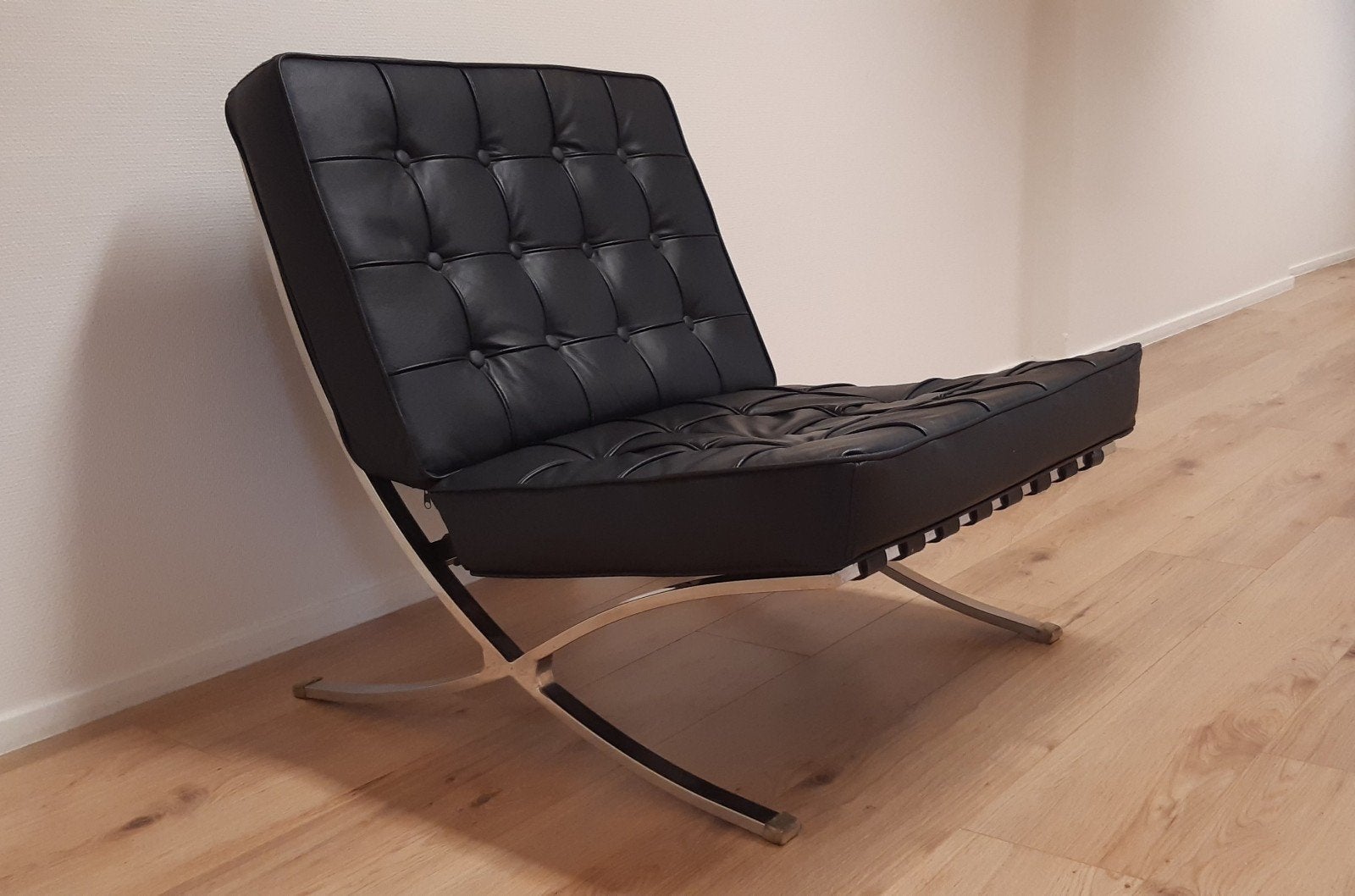 Barcelona Chair Zwart Replica Design., Ophalen, 75 tot 100 cm, 50 tot 75 cm