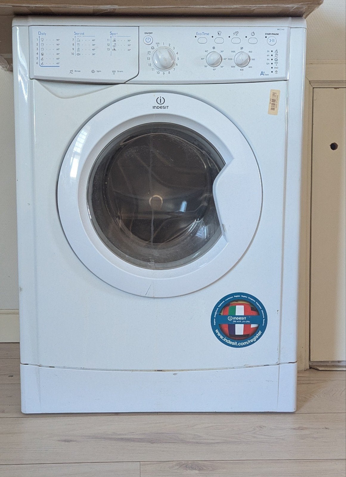 ​Gratis defecte Indesit IWC5145 – Zelf tillen (1e etage), Witgoed en Apparatuur, Wasmachines, Ophalen, 1200 tot 1600 toeren, Niet werkend