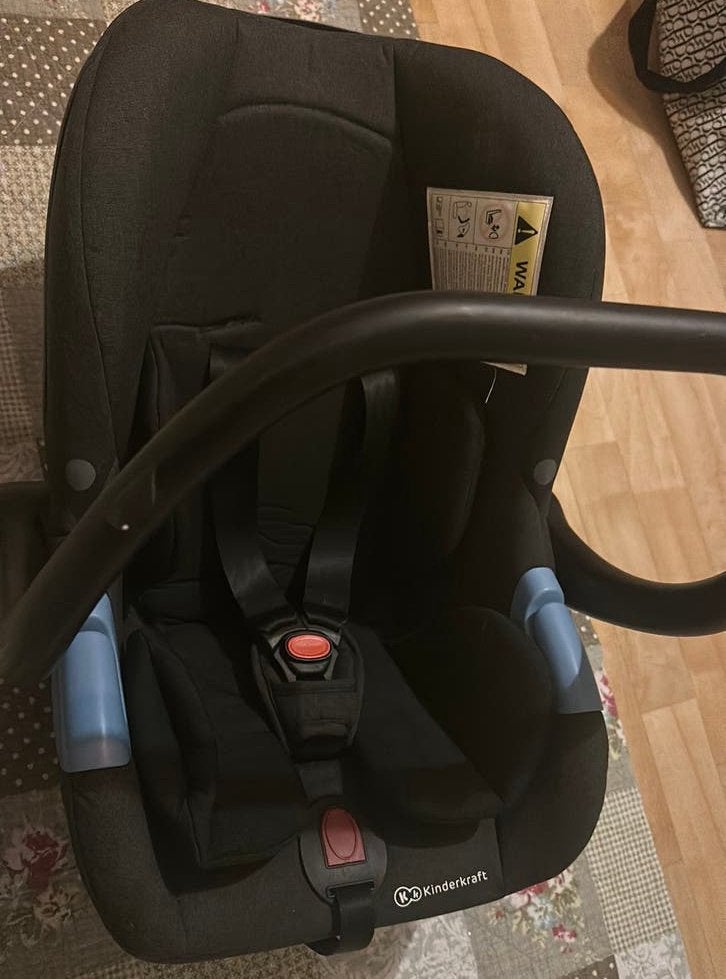 Kinderkraft autostoeltje / baby-autostoel, Ophalen of Verzenden, Zo goed als nieuw, Overige merken, Autogordel
